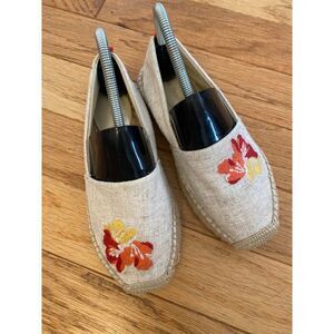 Vera Bradley women's Embellished floral embroidered Dune espadrilles size 6